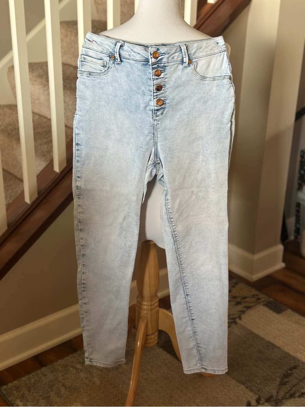 NOBO Light Wash High-Rise Button-Fly Jeans - N1017